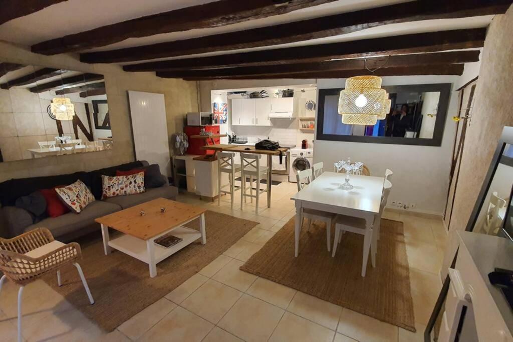 MAISON GÎTE ENTIER EN HYPER HYPER CENTRE AUX COEUR DES HALLES de TOURS de 2 à 7 PERSONNES Exterior foto